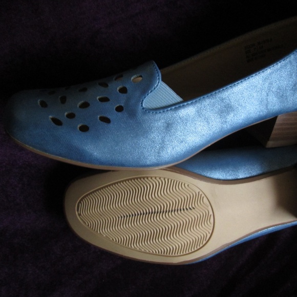 Comfortview Light Blue Perforated Wedges - Picture 4 of 4